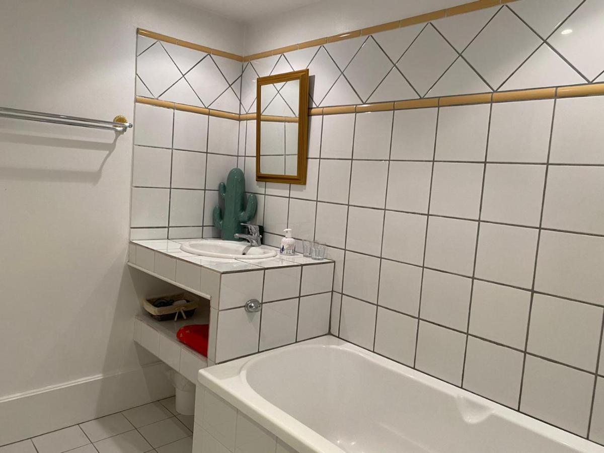 Le Pigeonnier De Saint-Loup Bed And Breakfast Экстерьер фото